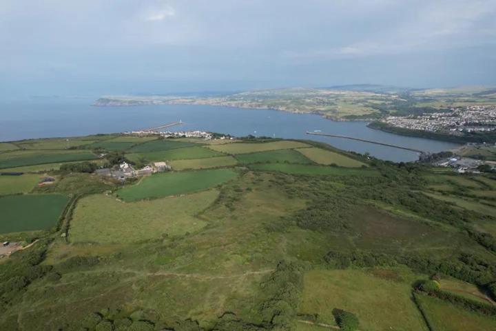The Dairy @ Trefechan Wen Goodwick Exteriör bild