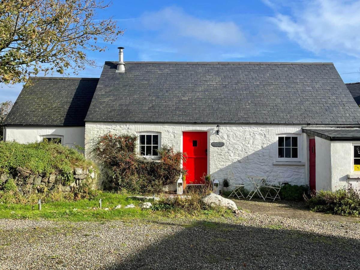 The Dairy @ Trefechan Wen Goodwick Exteriör bild