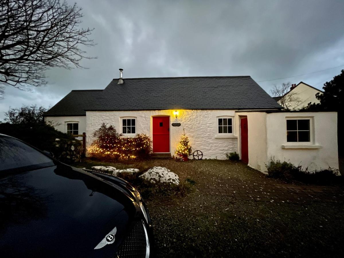 The Dairy @ Trefechan Wen Goodwick Exteriör bild