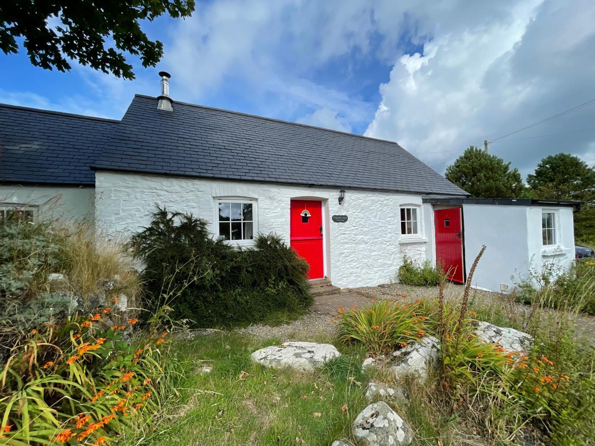 The Dairy @ Trefechan Wen Goodwick Exteriör bild